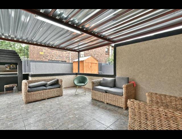 3 BEDROOM HOUSE FOR SALE IN SONNEVELD